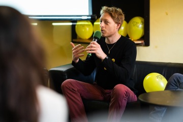 Extra.cz: Karel Janeček rozjel charitativní platformu