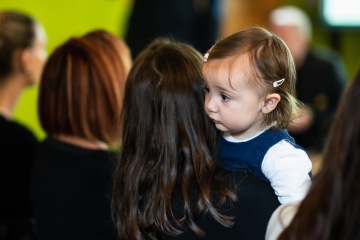 Aktuálně.cz: Olivie přišla při autonehodě o rodiče