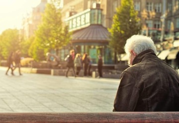 Přímá pomoc okradenému seniorovi