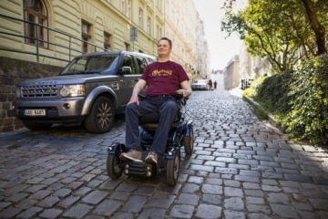 Pomozte Martinovi zdolat každou překážku